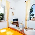 Gæstehus House Boninovo 3*