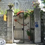 House Boninovo 3*
